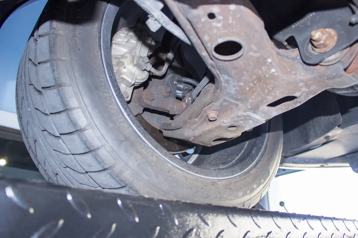 Vehicle photo 70