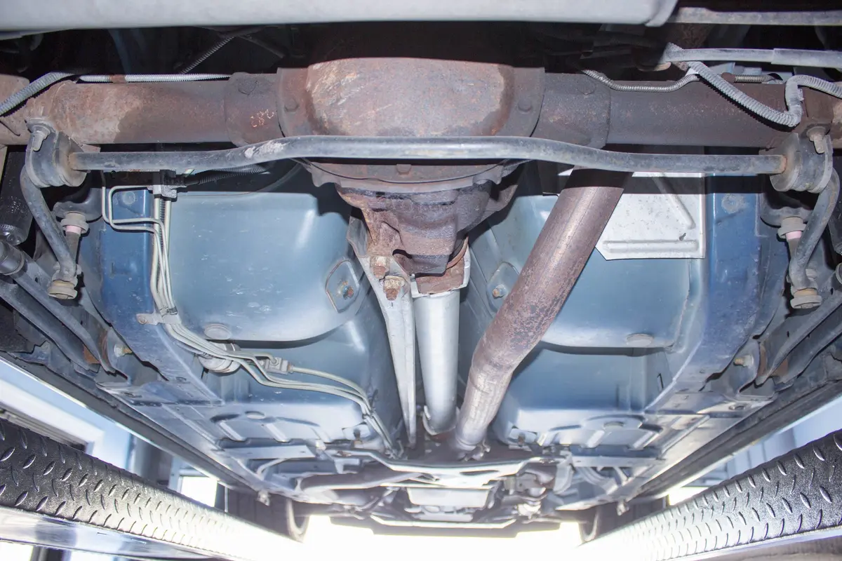 Vehicle photo 78