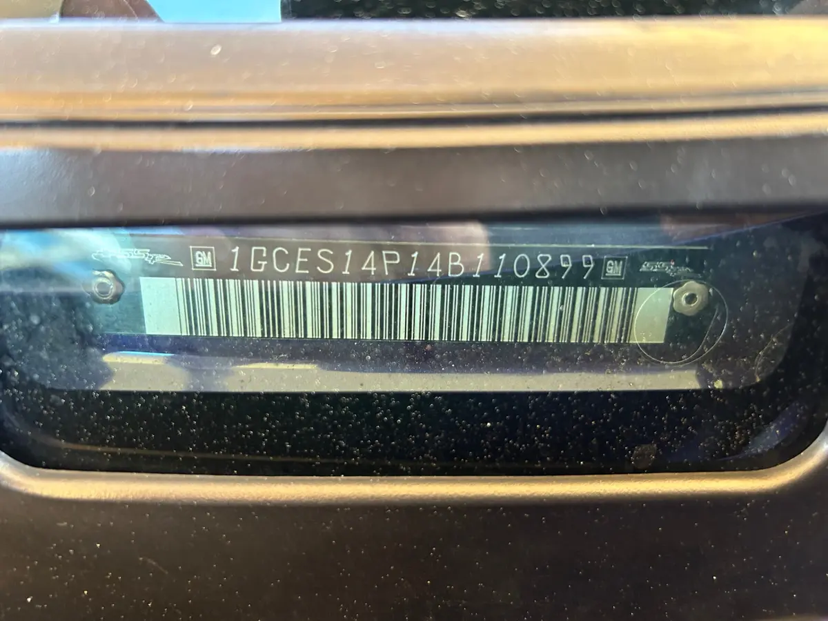 Vehicle photo 19