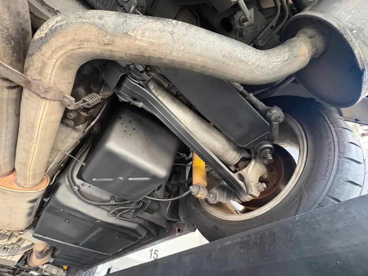 Vehicle photo 45