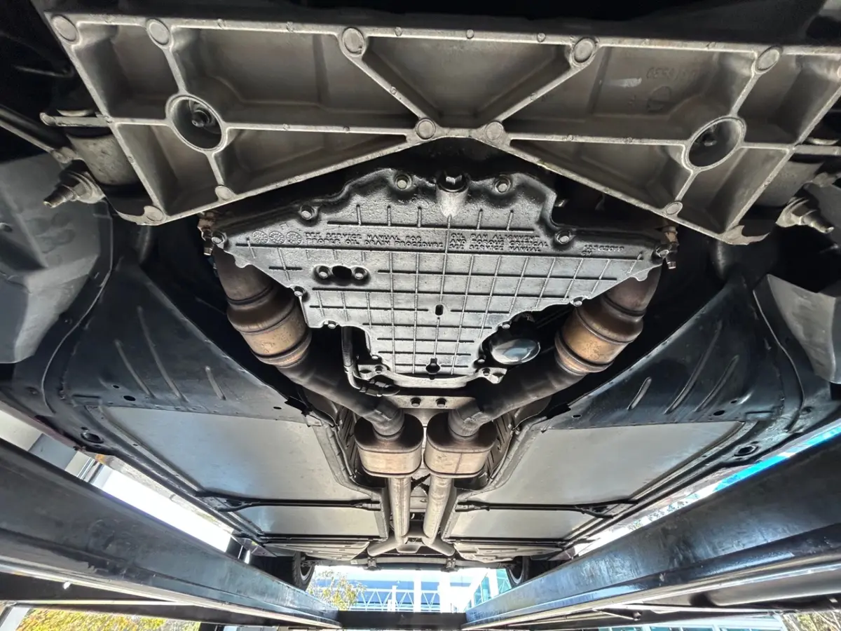 Vehicle photo 51