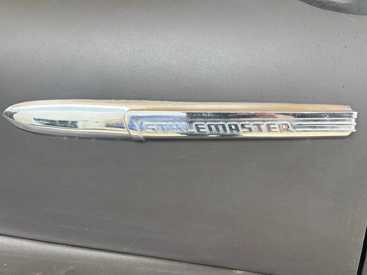 Vehicle photo 21