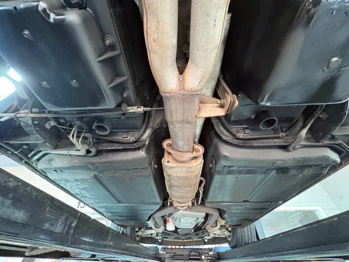 Vehicle photo 43