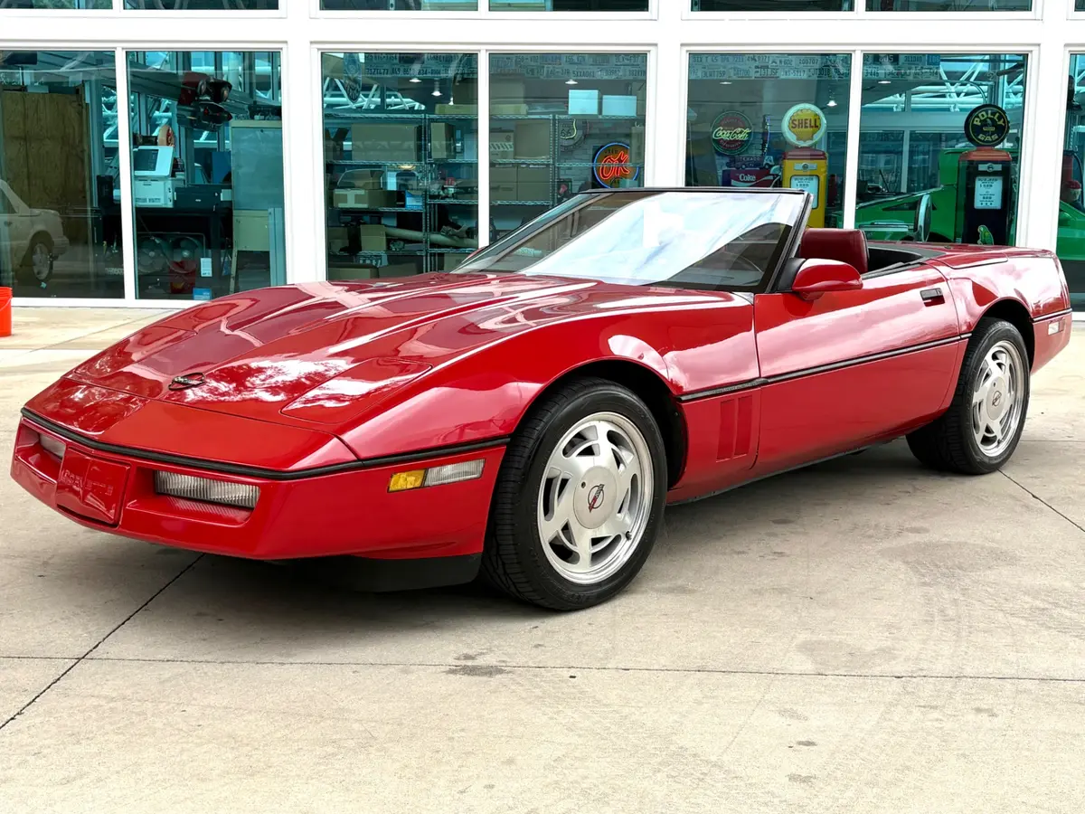 Vehicle photo 12