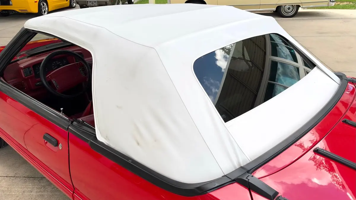 Vehicle photo 25