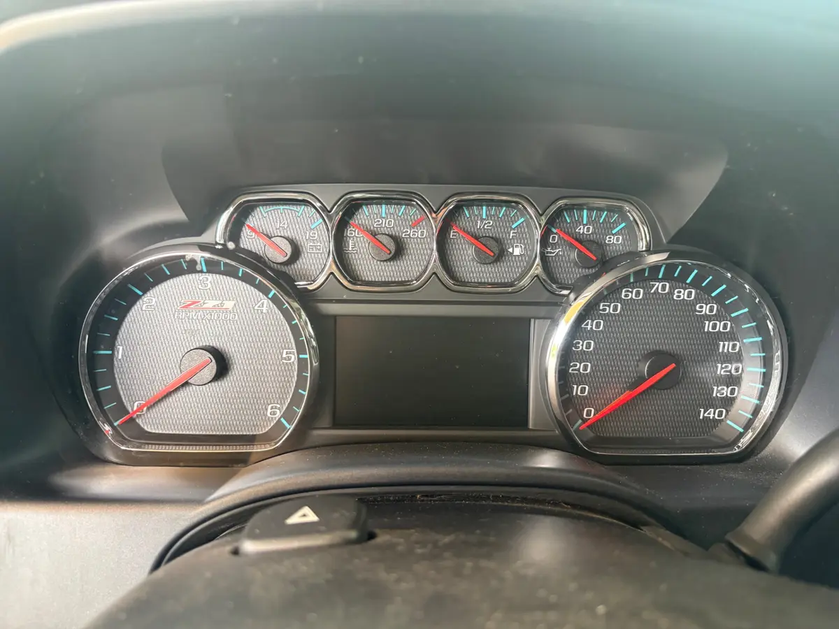 Vehicle photo 36