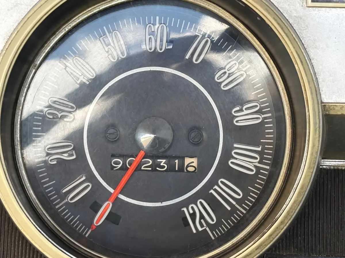 Vehicle photo 29