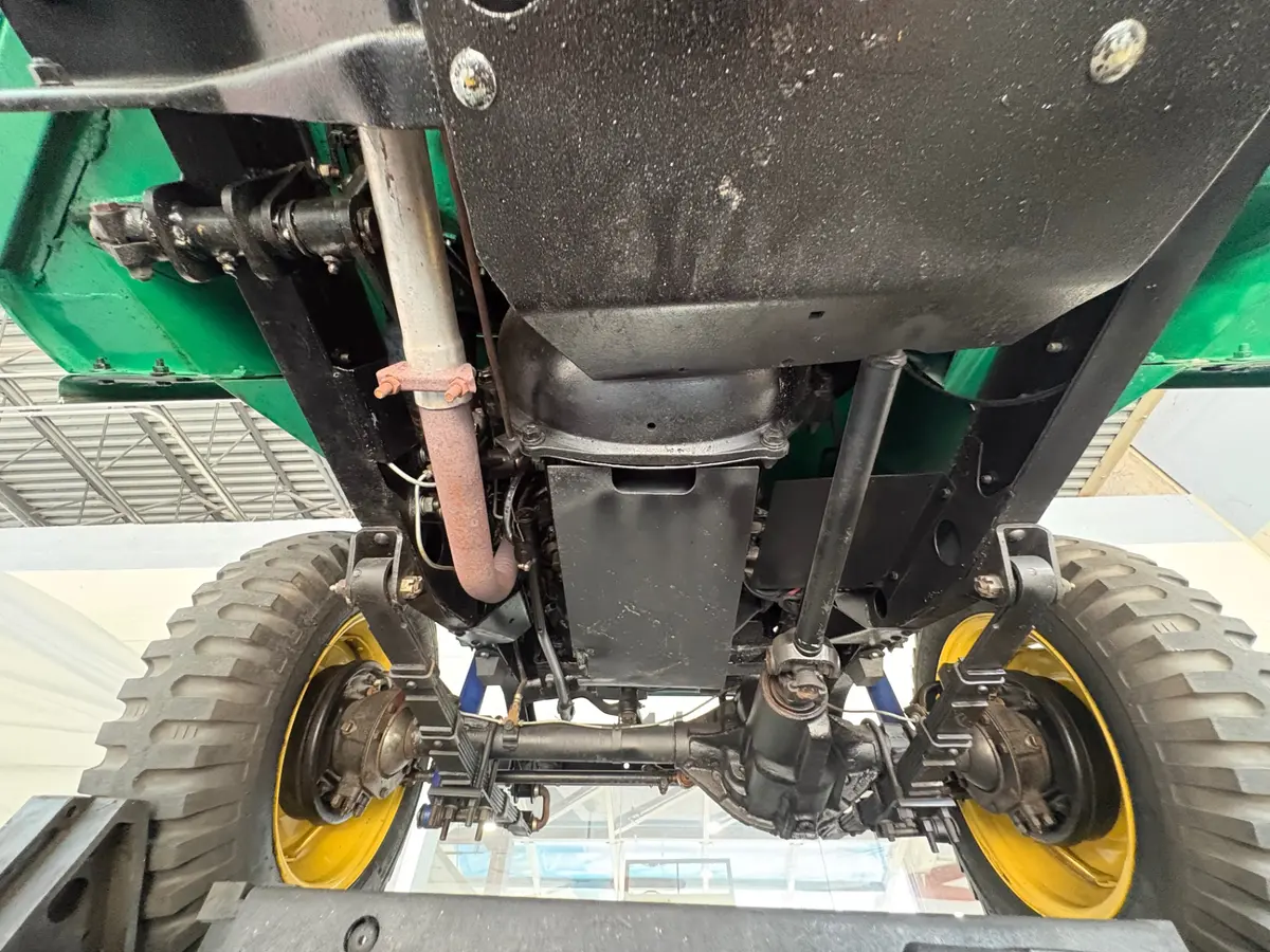 Vehicle photo 47