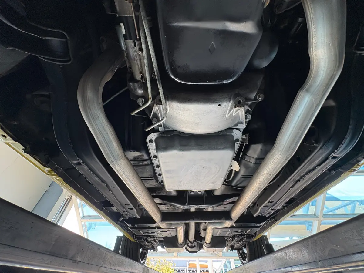 Vehicle photo 51