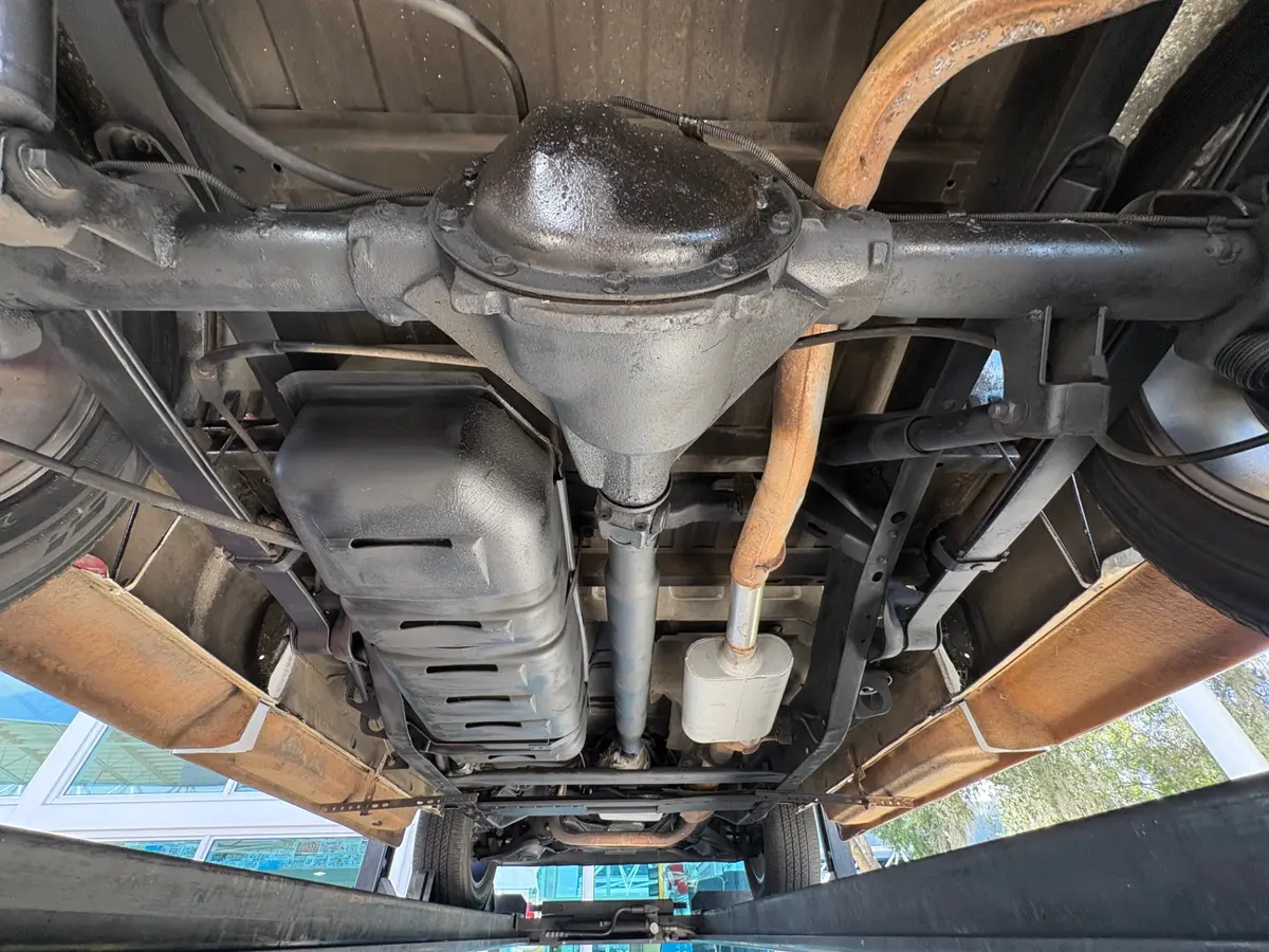 Vehicle photo 41