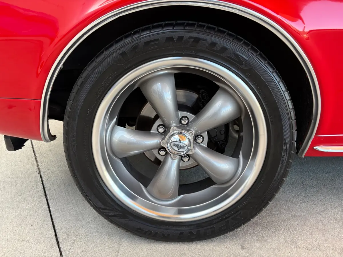 Vehicle photo 22