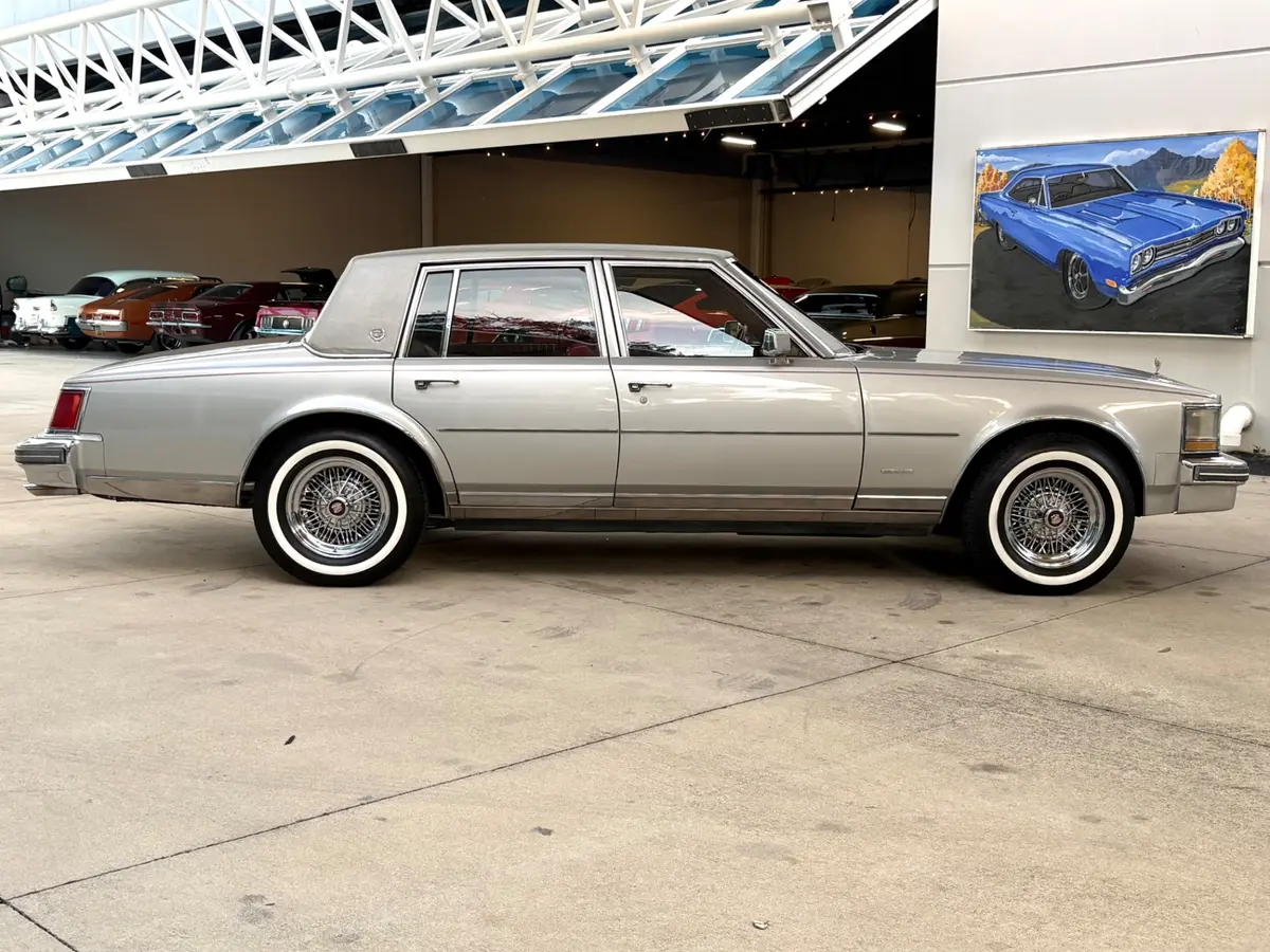 Vehicle photo 6