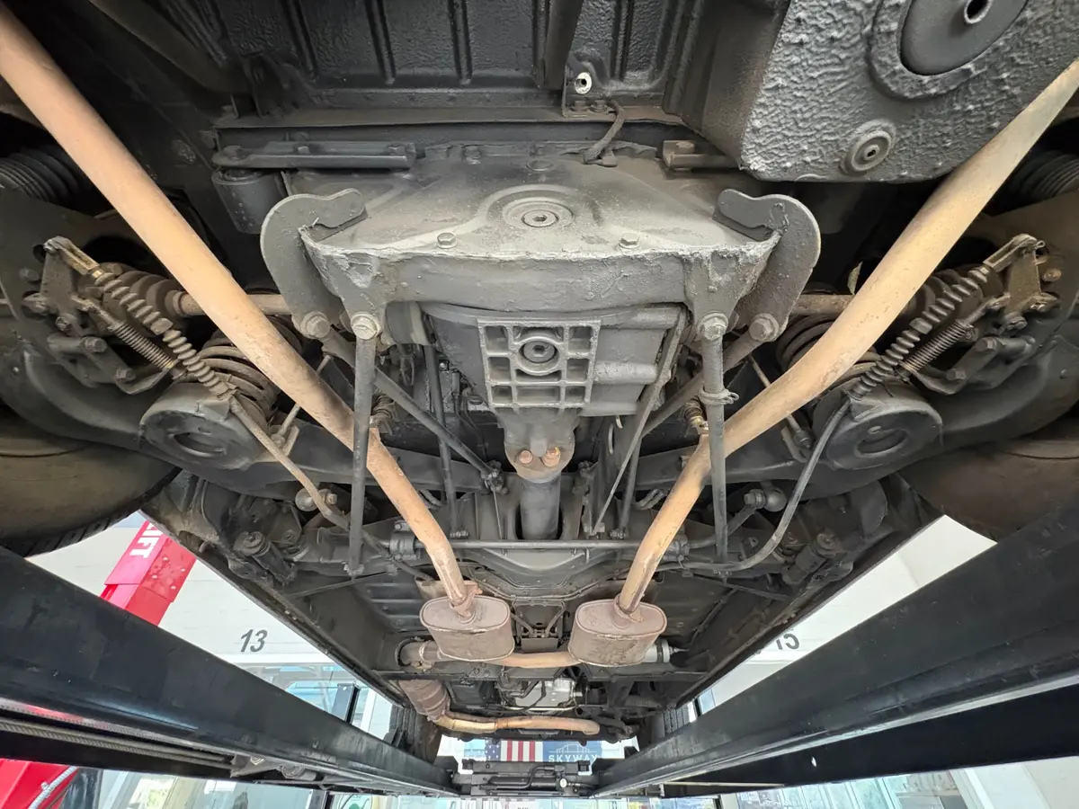 Vehicle photo 49