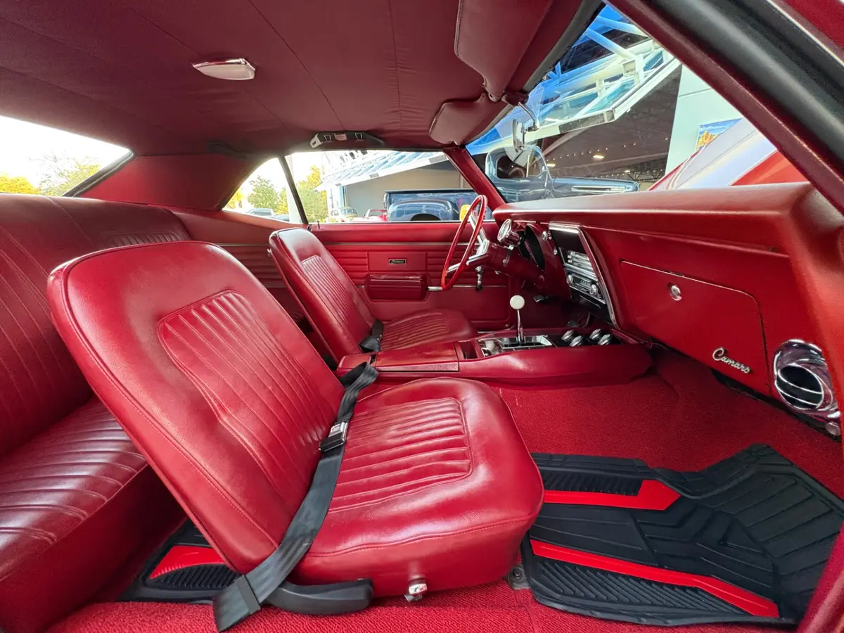 Vehicle photo 38