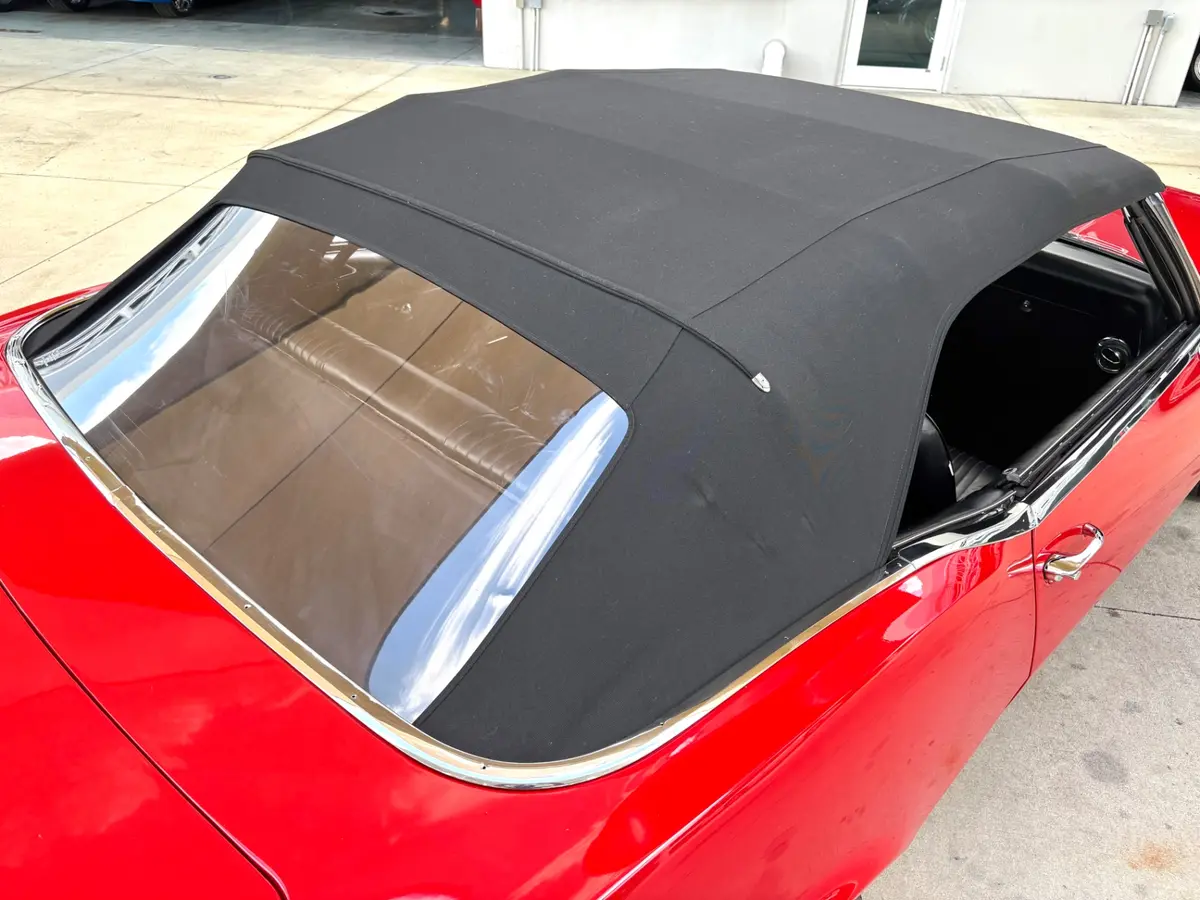 Vehicle photo 25