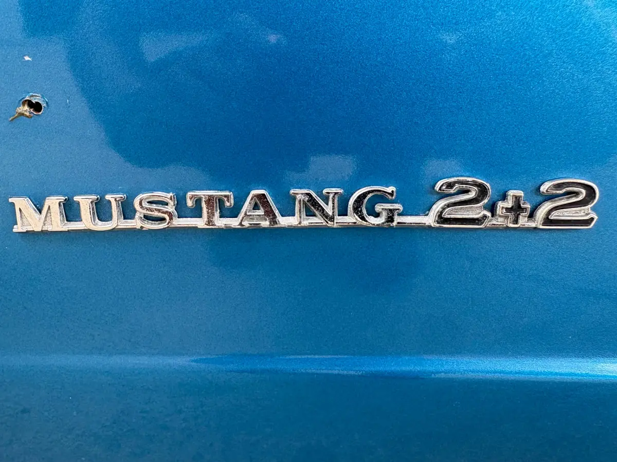 Vehicle photo 22
