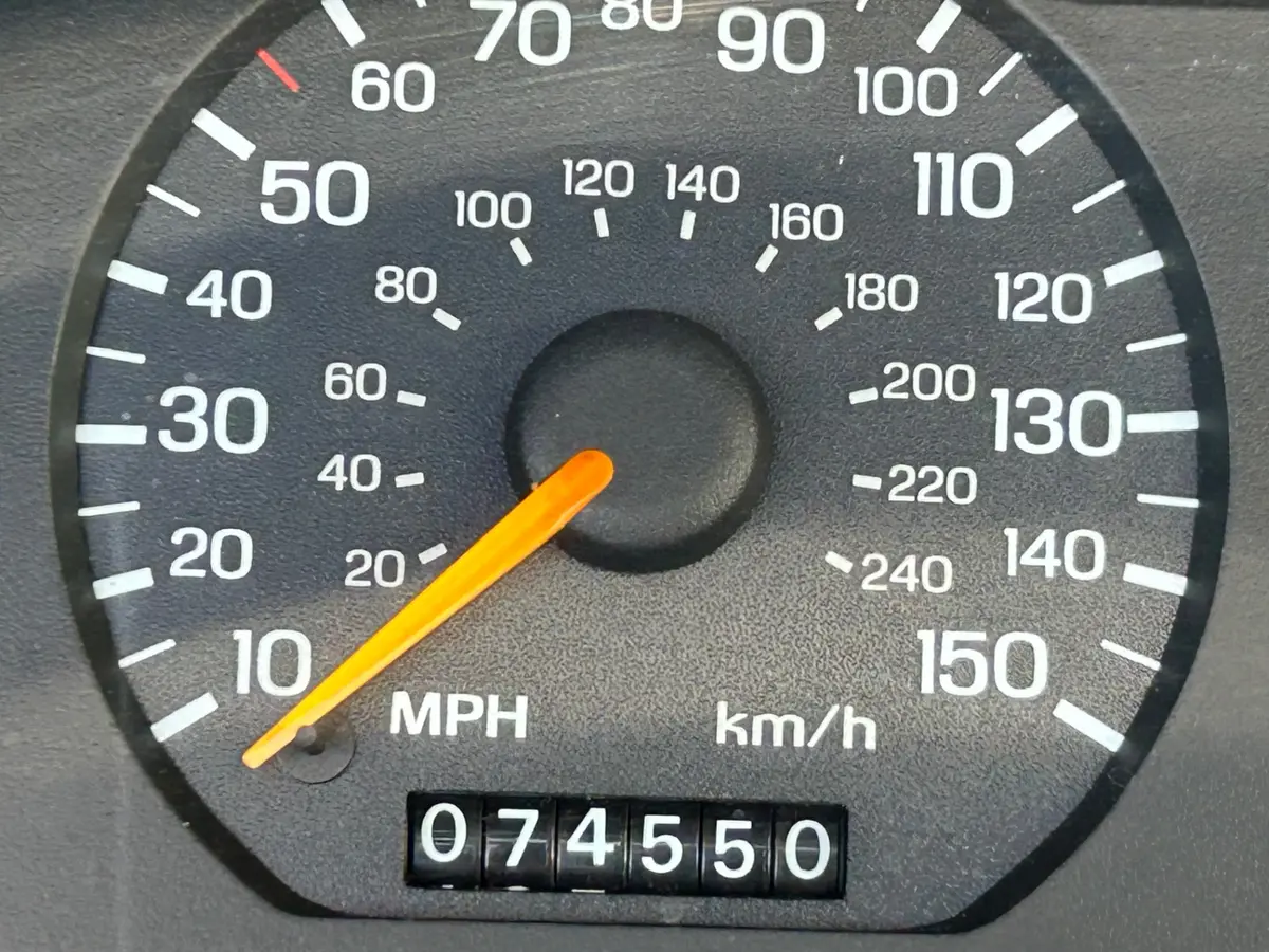 Vehicle photo 16
