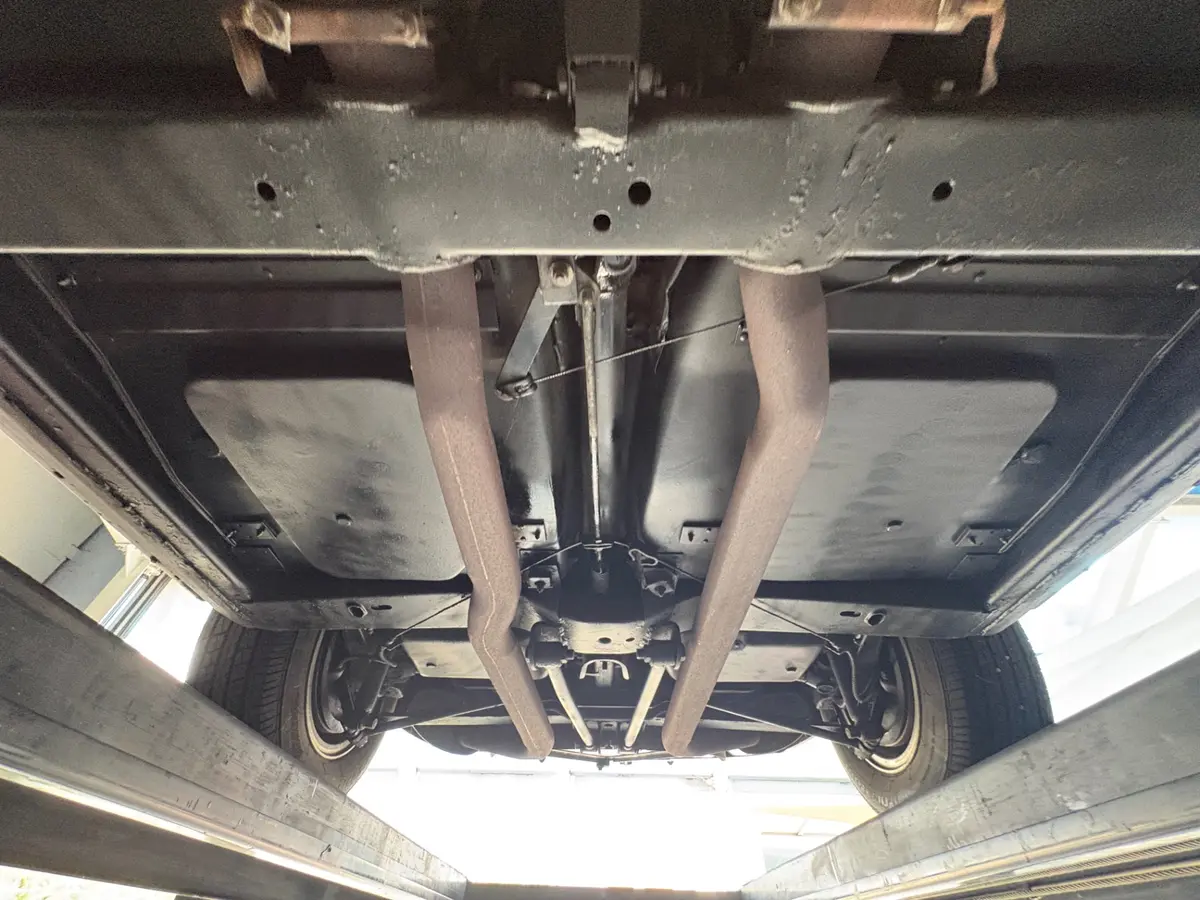 Vehicle photo 68
