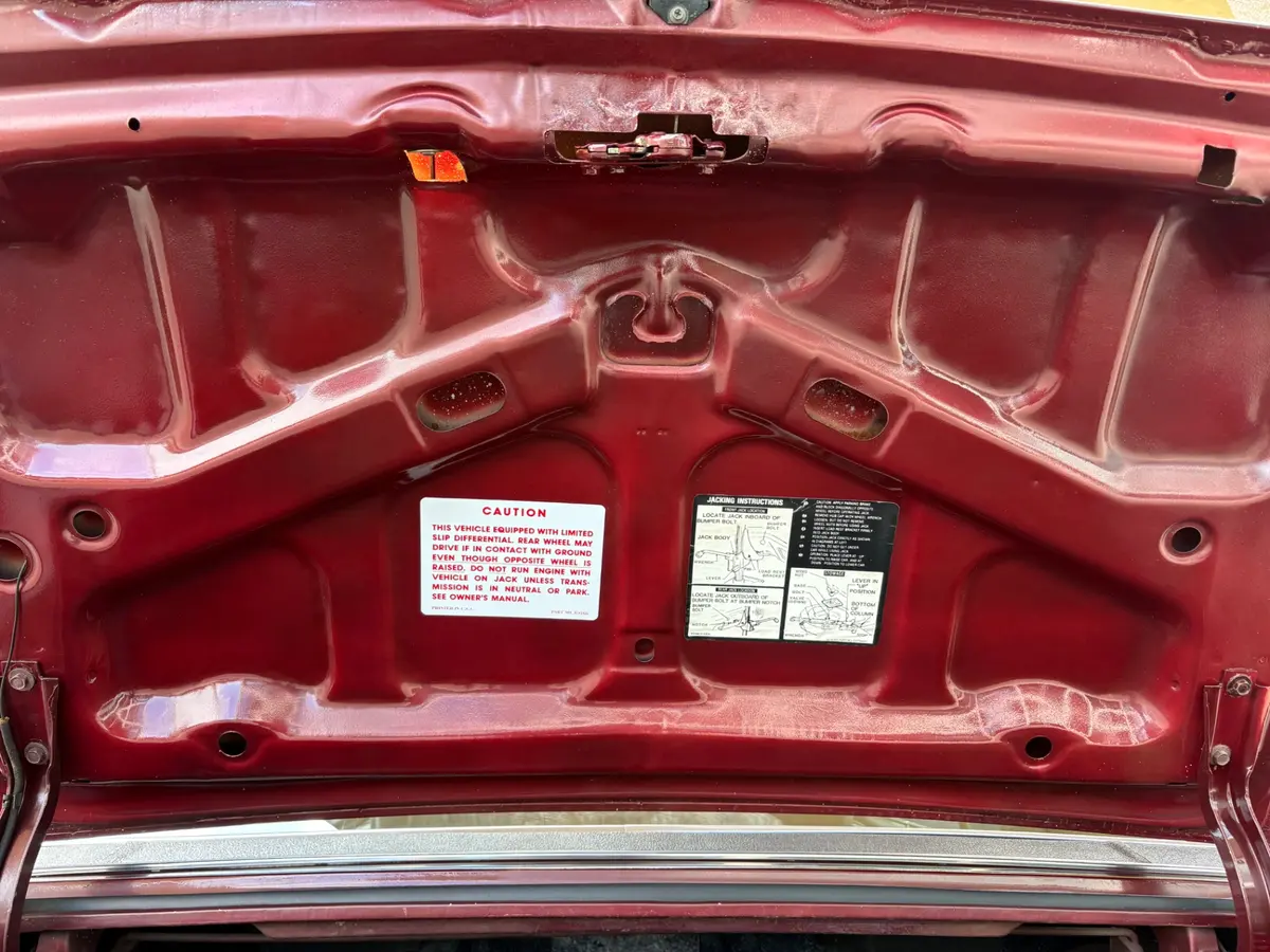Vehicle photo 13