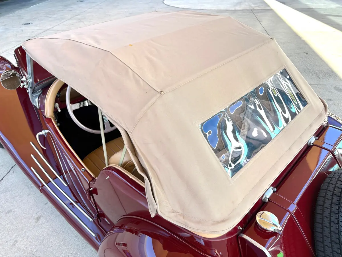 Vehicle photo 24