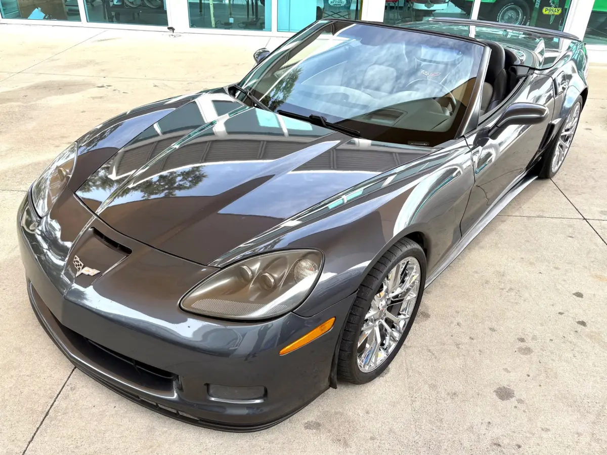 Vehicle photo 20