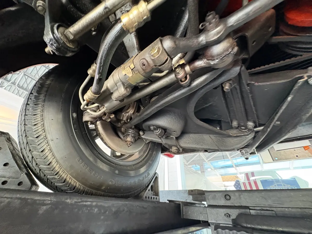 Vehicle photo 64