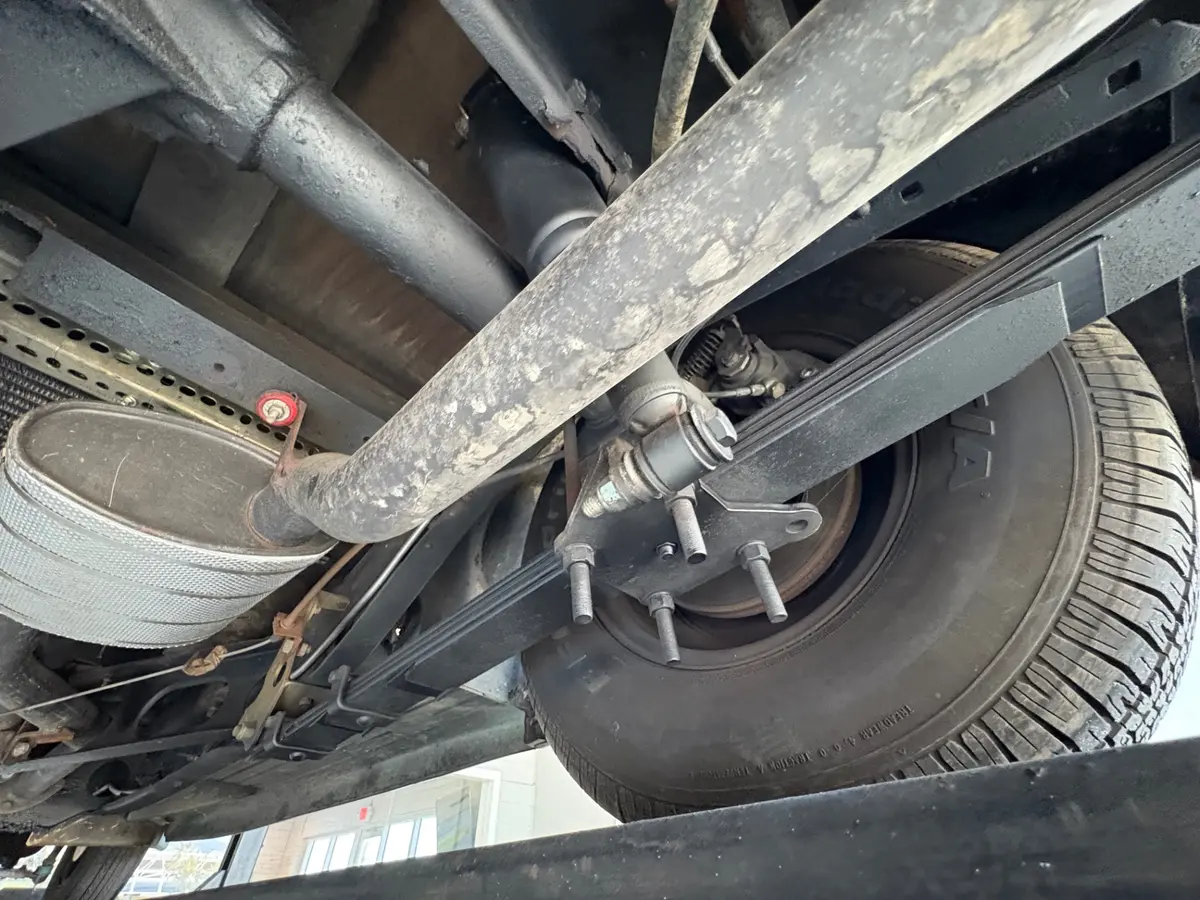 Vehicle photo 42