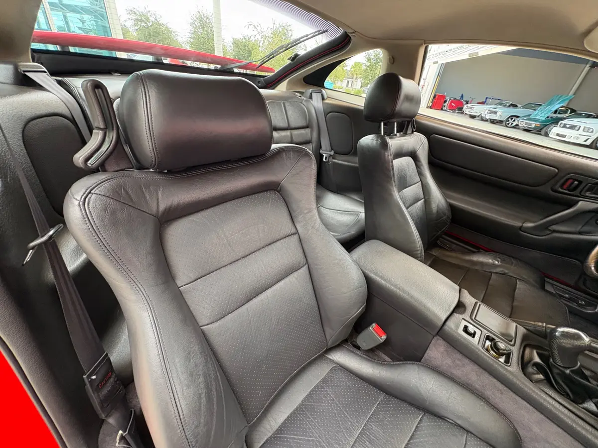 Vehicle photo 43