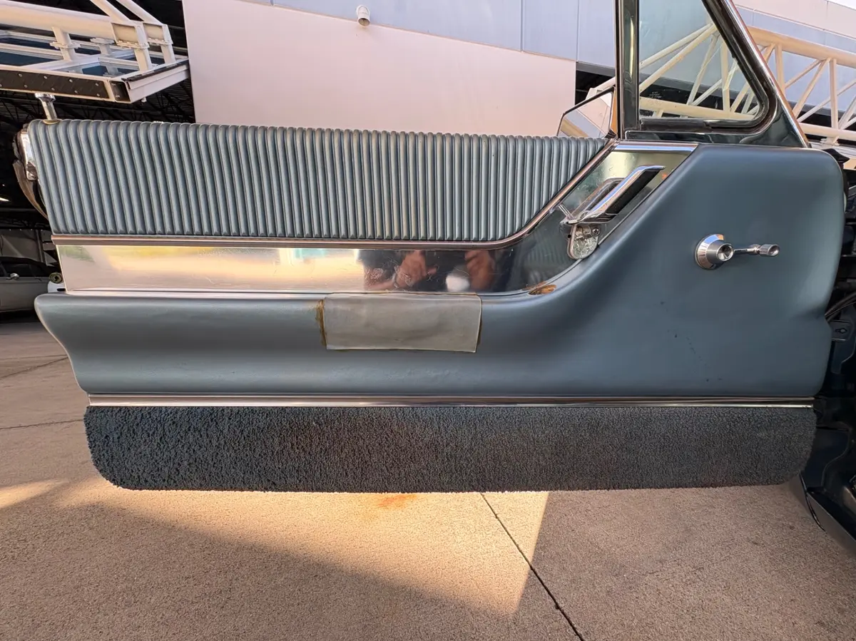 Vehicle photo 31