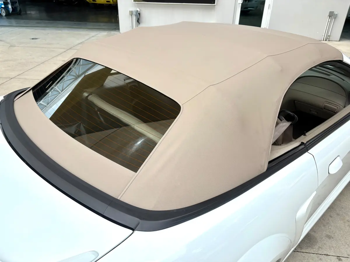 Vehicle photo 26