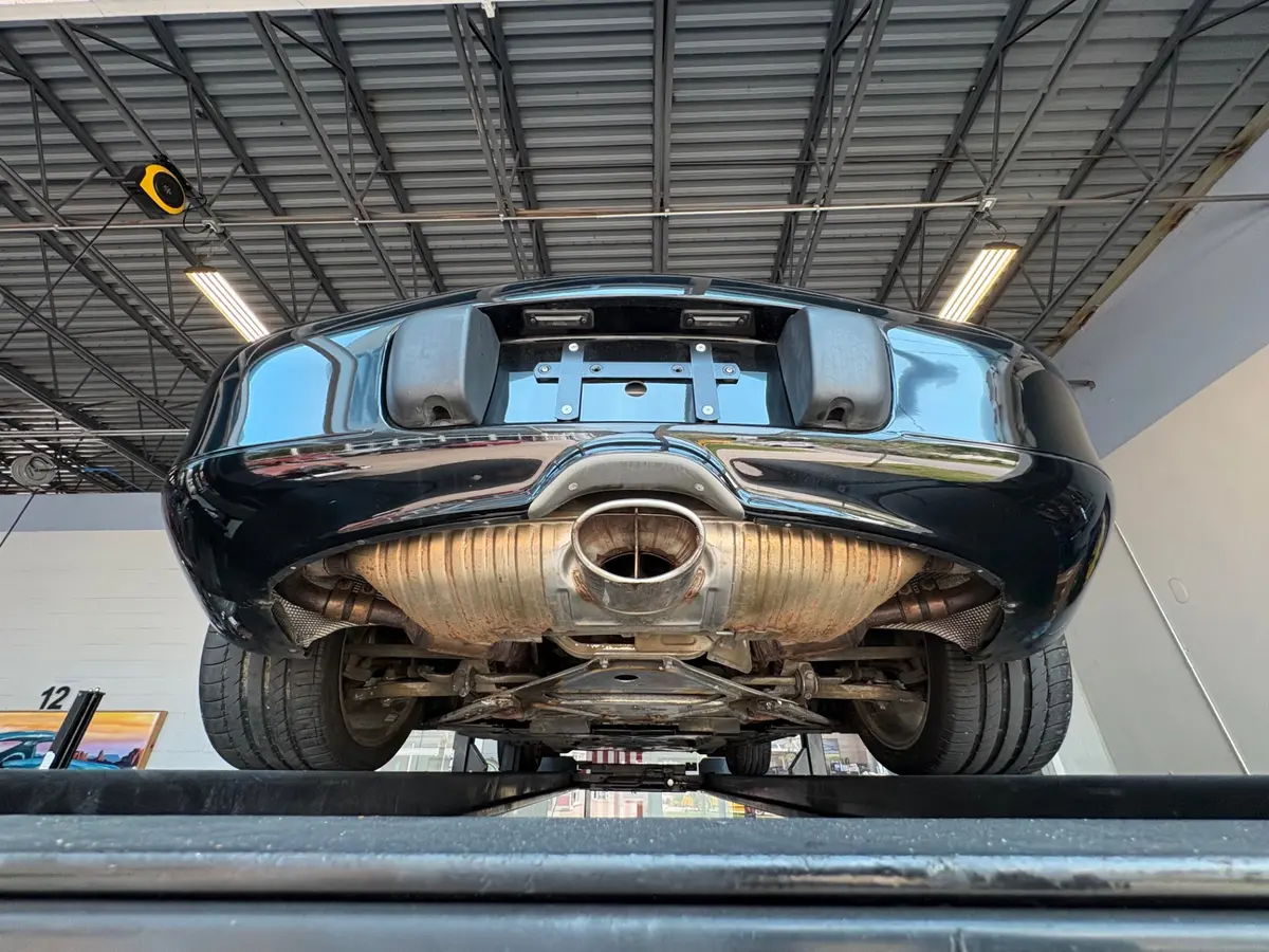 Vehicle photo 41