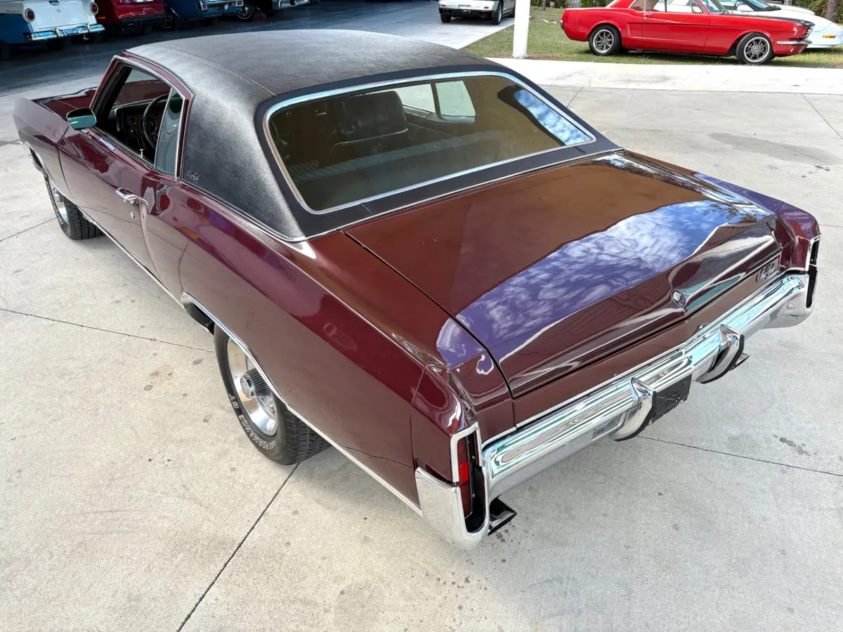 Vehicle photo 29
