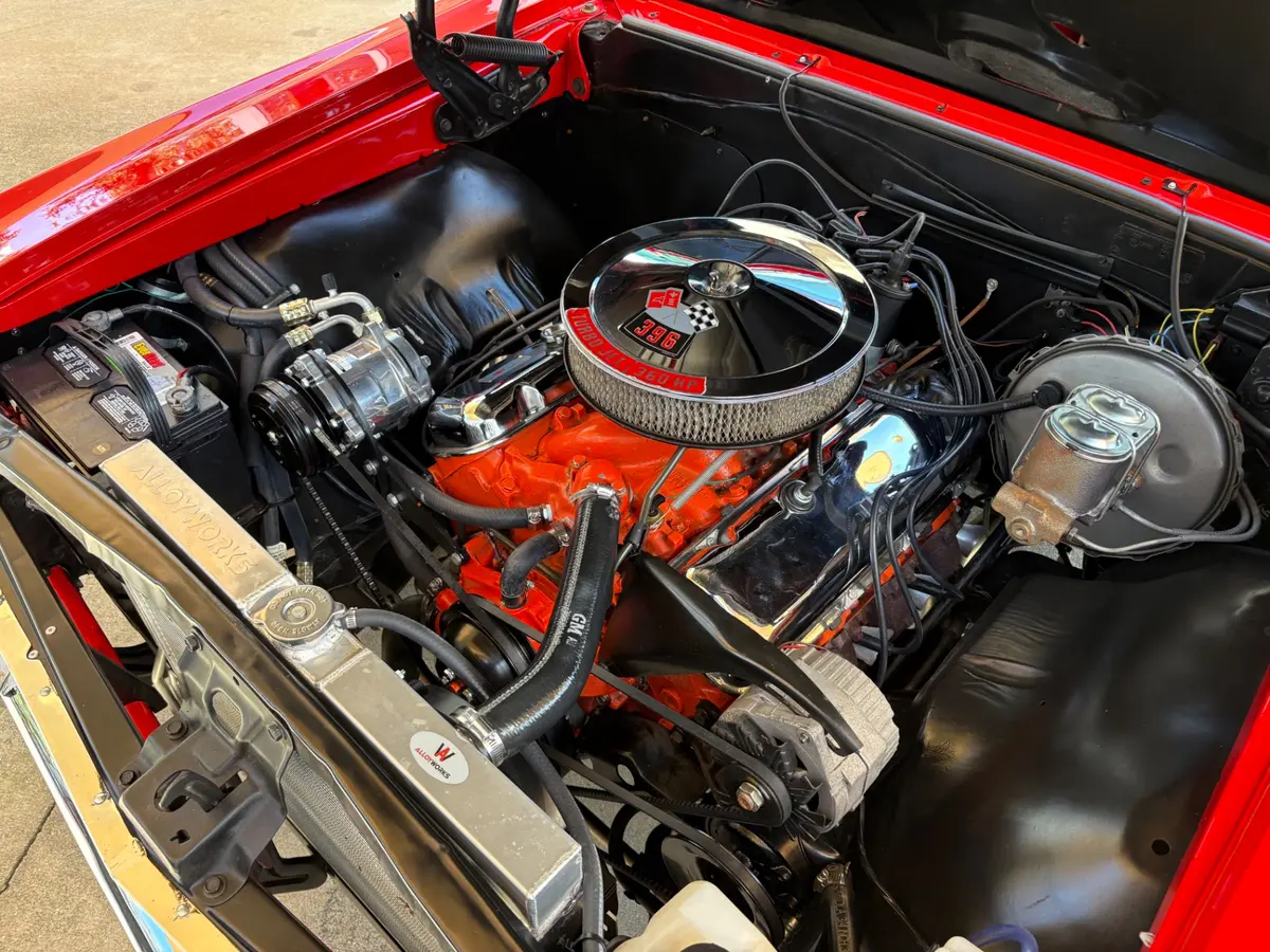Vehicle photo 37