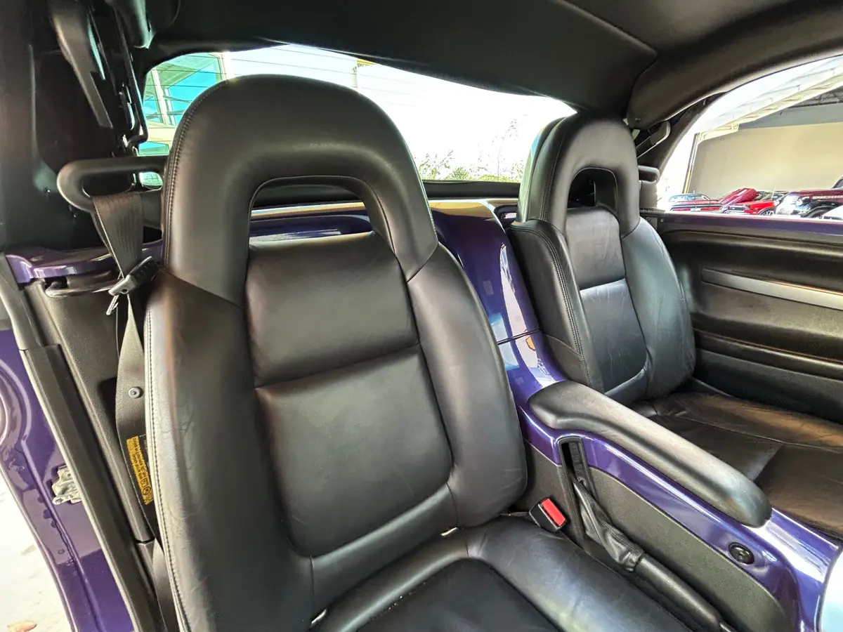 Vehicle photo 35