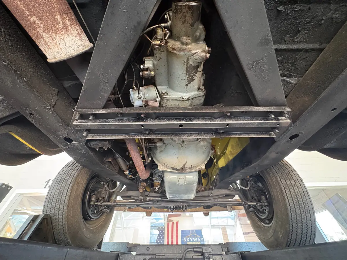 Vehicle photo 50
