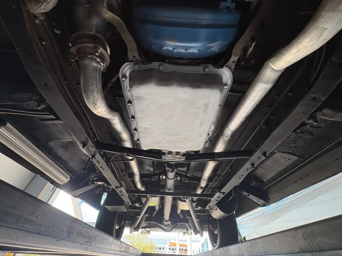 Vehicle photo 50