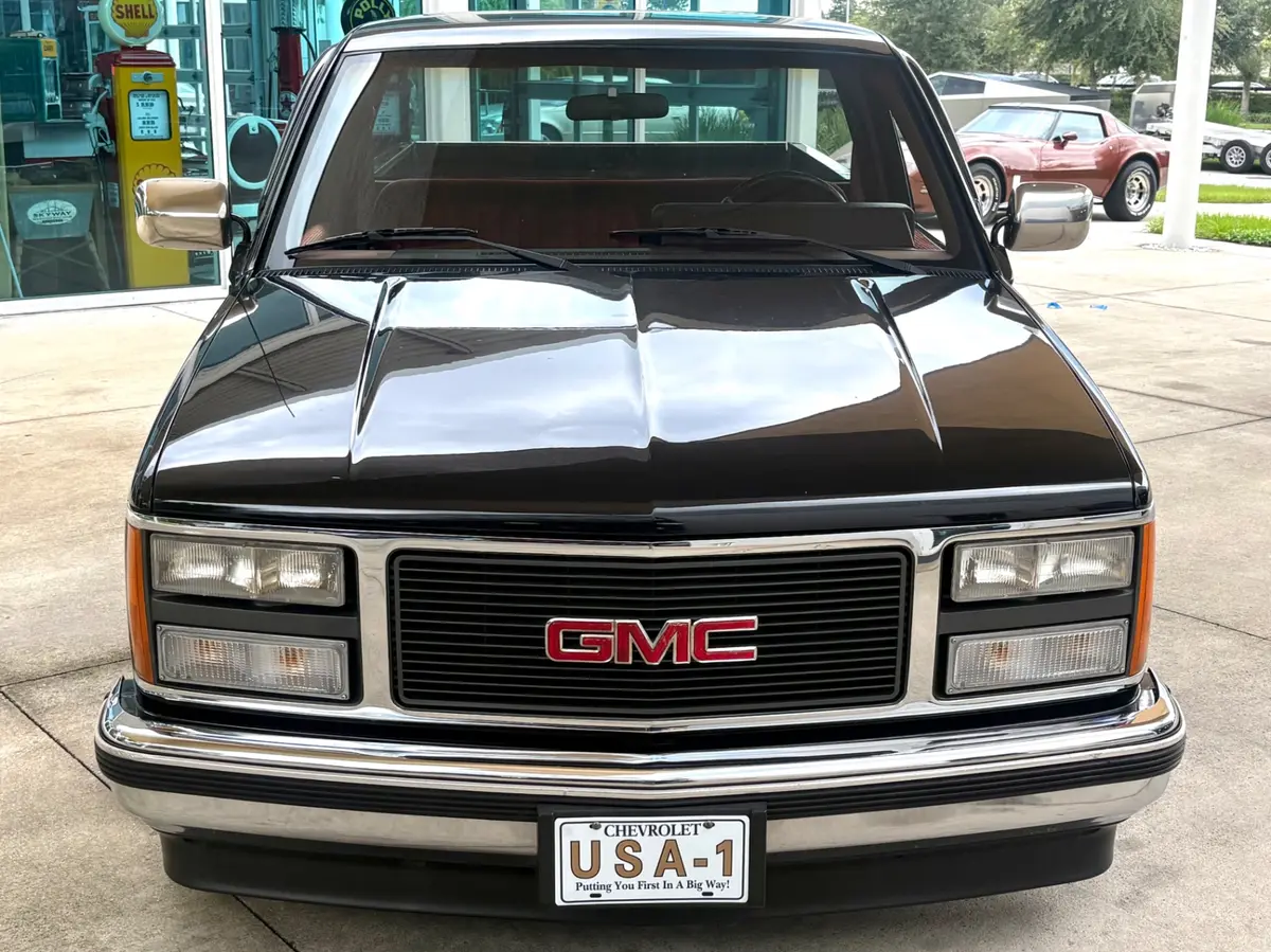 Vehicle photo 3