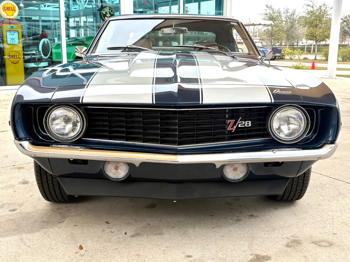 Vehicle photo 2