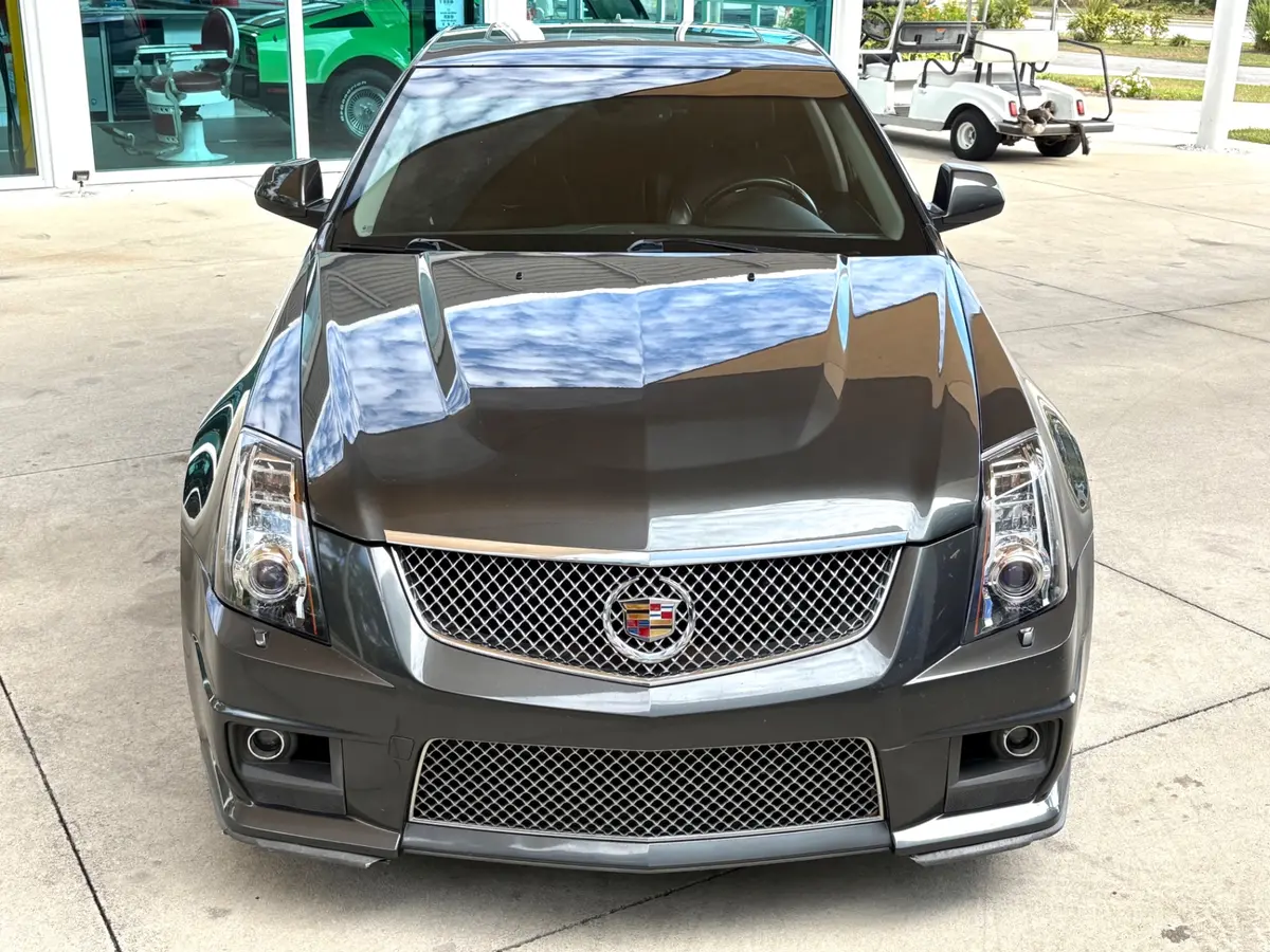 Vehicle photo 3
