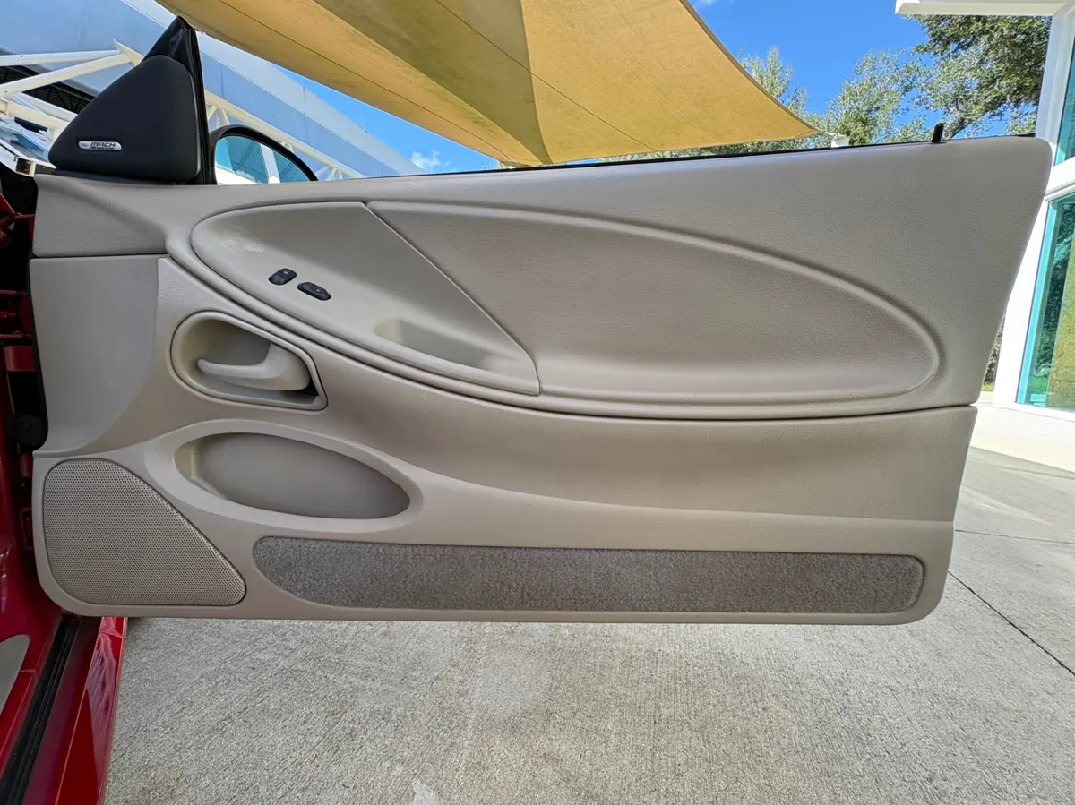 Vehicle photo 44