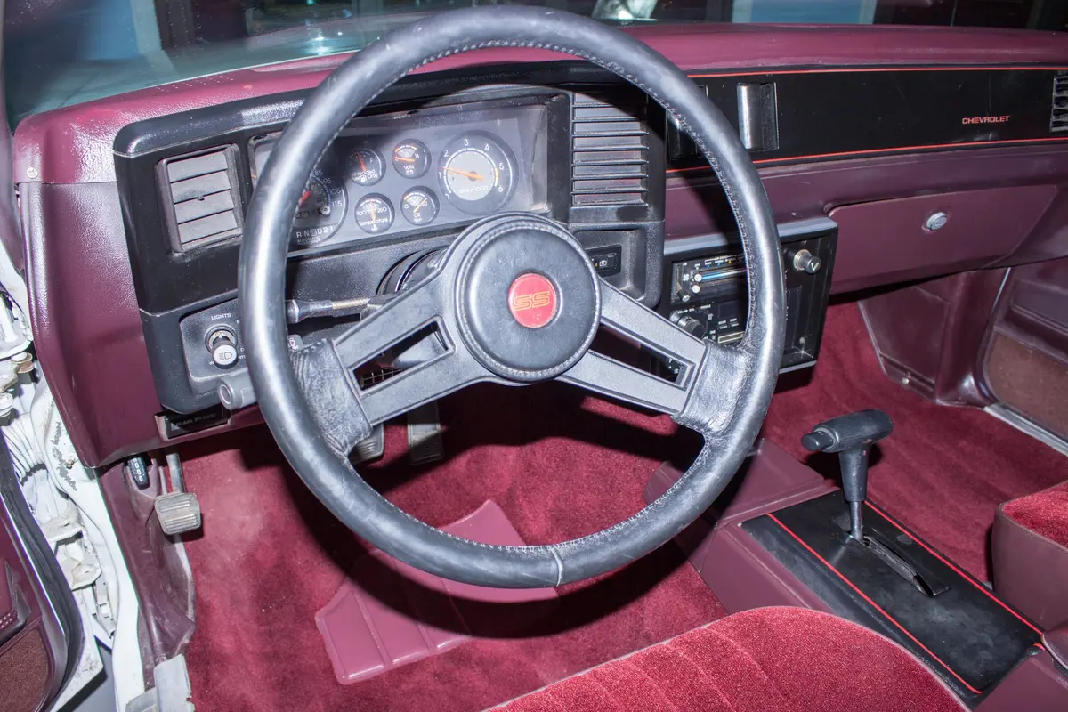 Vehicle photo 21