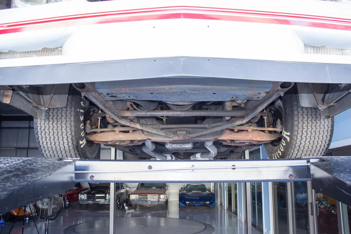 Vehicle photo 46