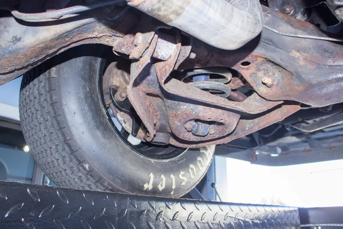 Vehicle photo 52