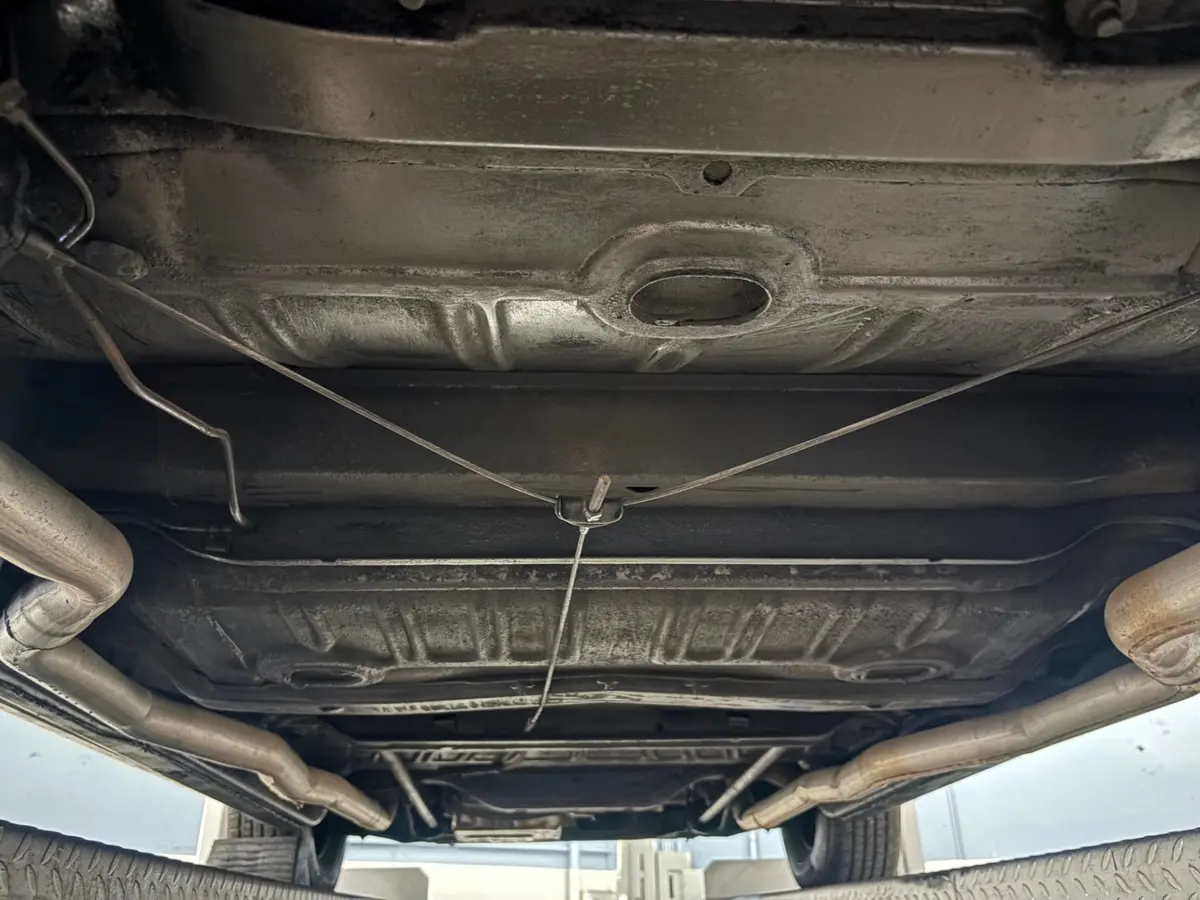 Vehicle photo 48