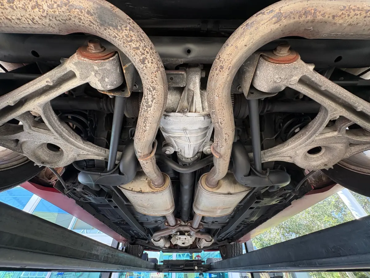 Vehicle photo 50