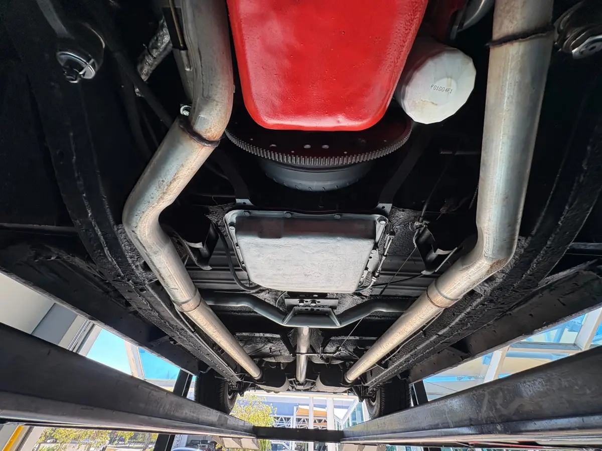 Vehicle photo 52