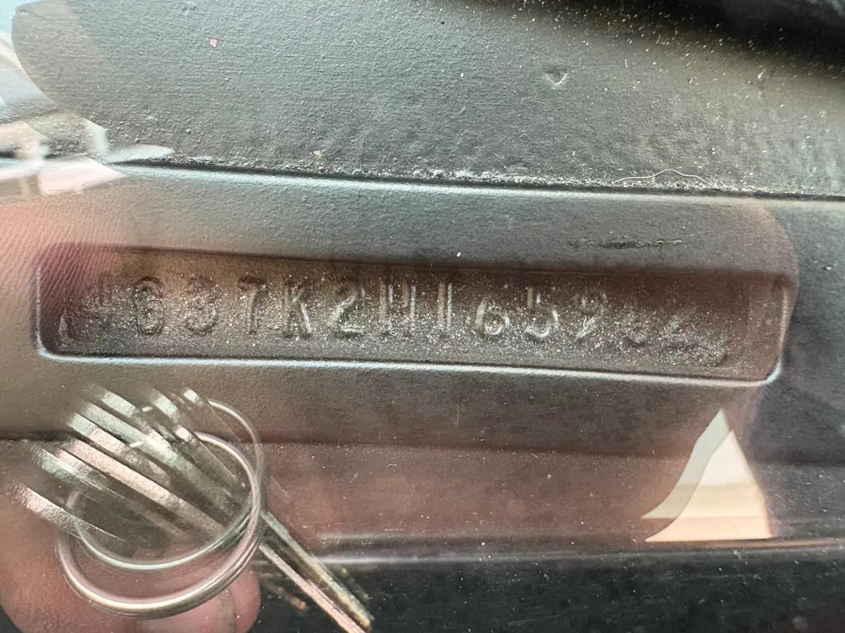 Vehicle photo 31