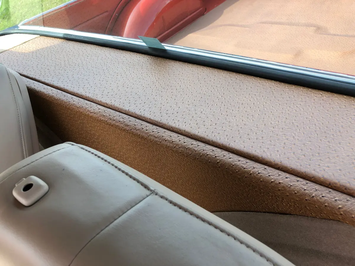 Vehicle photo 17