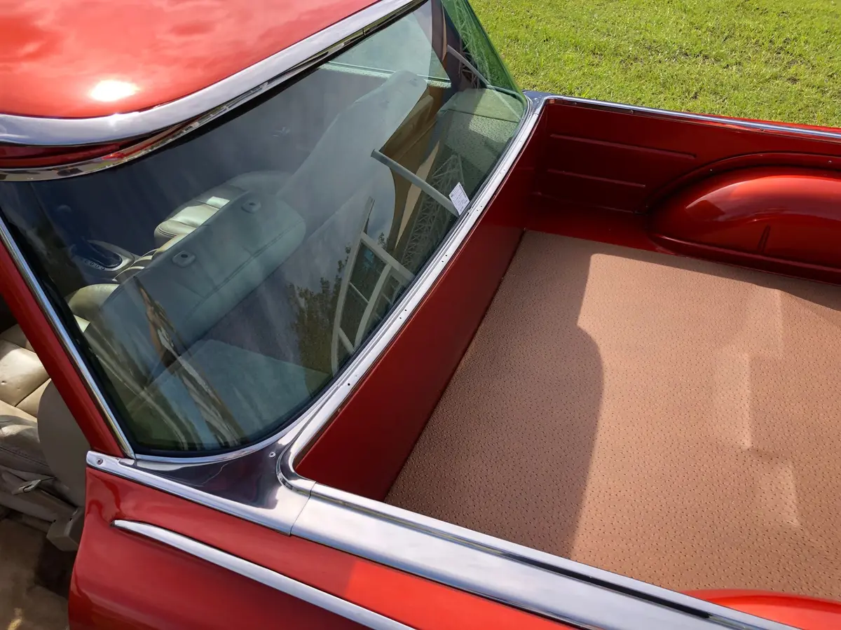 Vehicle photo 18