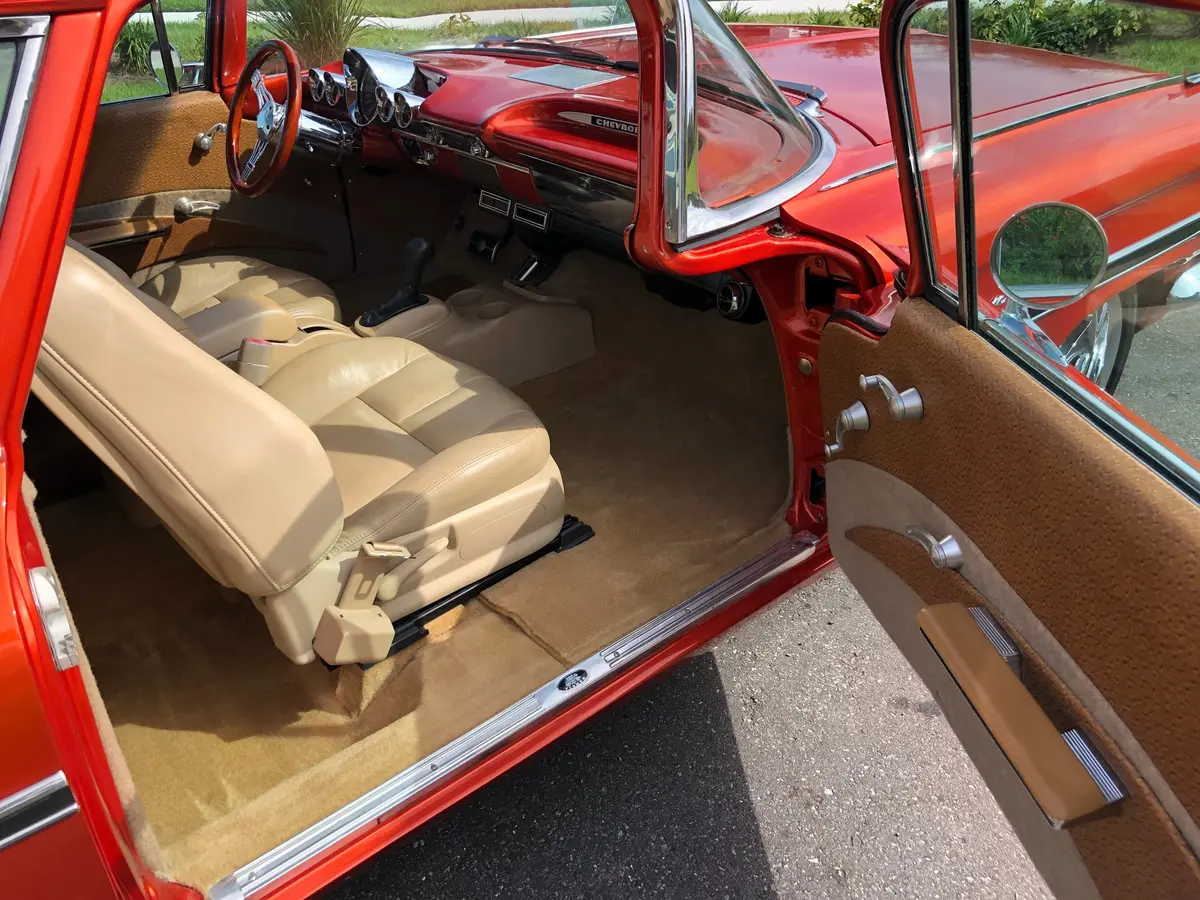 Vehicle photo 22